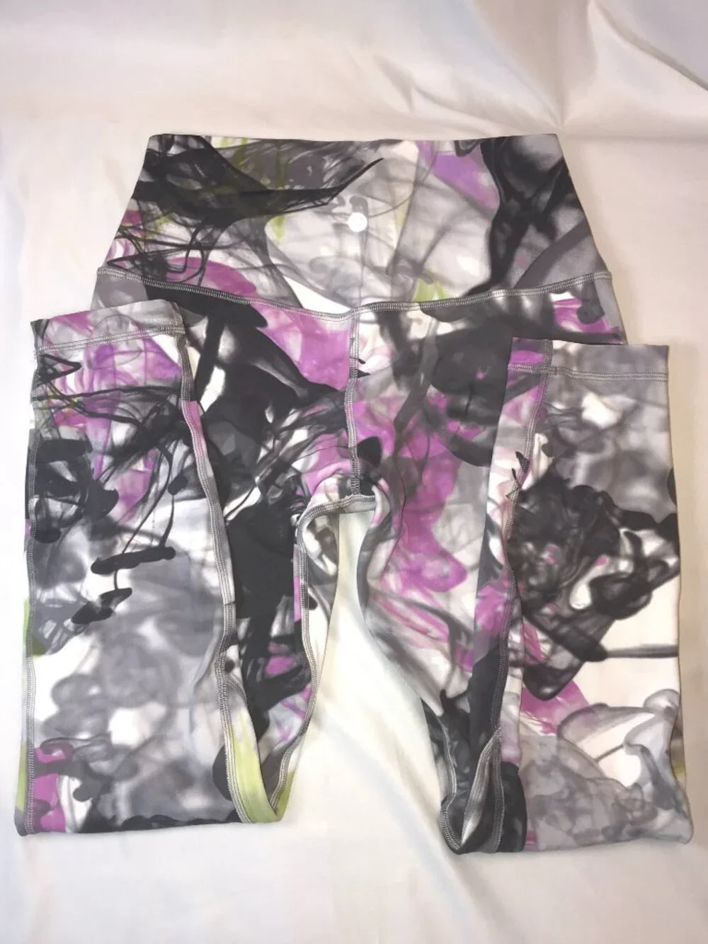 Lululemon Wunder Train Women's Size 8 Tight Leggings Pocket at Waist 25